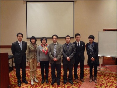 SGS、BOKEN與廣東鞋業(yè)廠商會(huì)領(lǐng)導(dǎo)合影