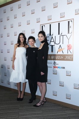 ELLE聯(lián)名信用卡2013代言人國際超模秦舒培、奚夢瑤及ELLE編輯總監(jiān)曉雪