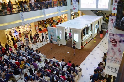 數(shù)百名單身男女齊聚沈陽(yáng)商業(yè)城 “克拉女人，珍愛(ài)相擁”