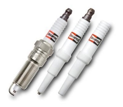 與之前的火花塞設(shè)計相比，輝門最新研制的SureFire Plus<br />陶瓷材料能夠承受更高電壓，進而增加缸壓，<br />從而提高發(fā)動機性能和燃油效率，同時減少CO2排放量。